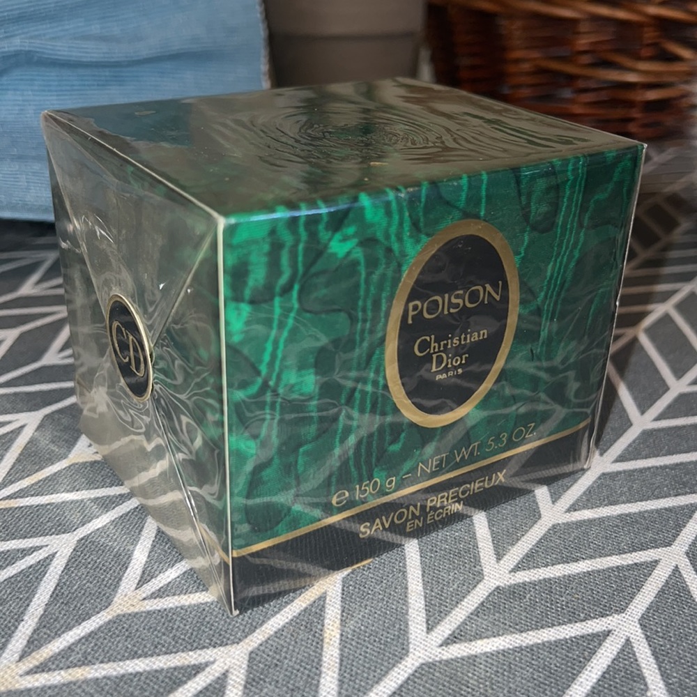 Christian Dior Luxurious Scented Soap & Designer Dish - Picture 5 of 6